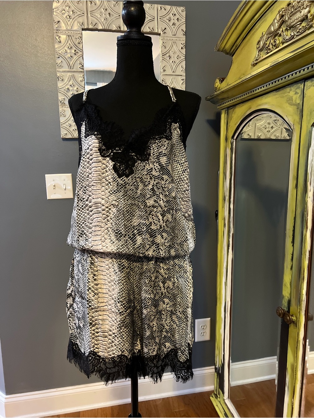 NWT Gold Hawk Snake Python Print Lace Trim Silk Romper in Black and Grey print M